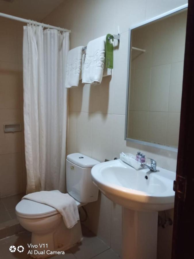 Ayla City Hotel Sorong Bagian luar foto