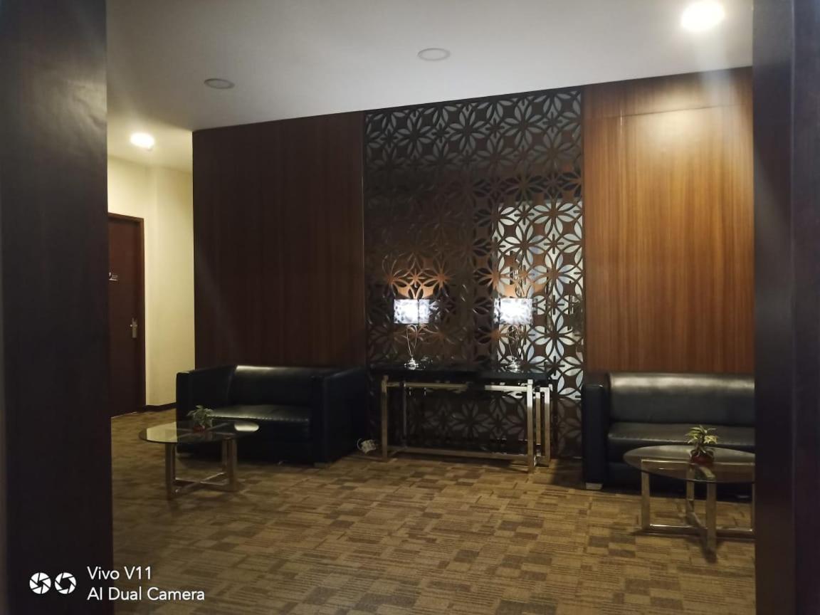 Ayla City Hotel Sorong Bagian luar foto